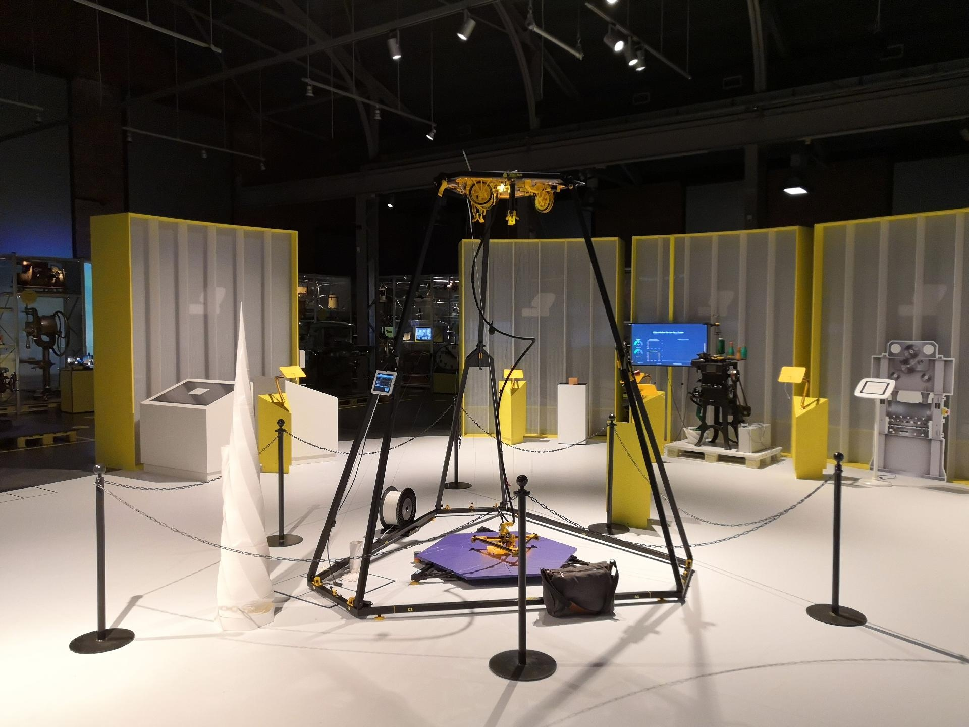 2020 - Hangprinter “Trikarus” at the Chemnitz Industrial Museum (MaschinenBoom.)