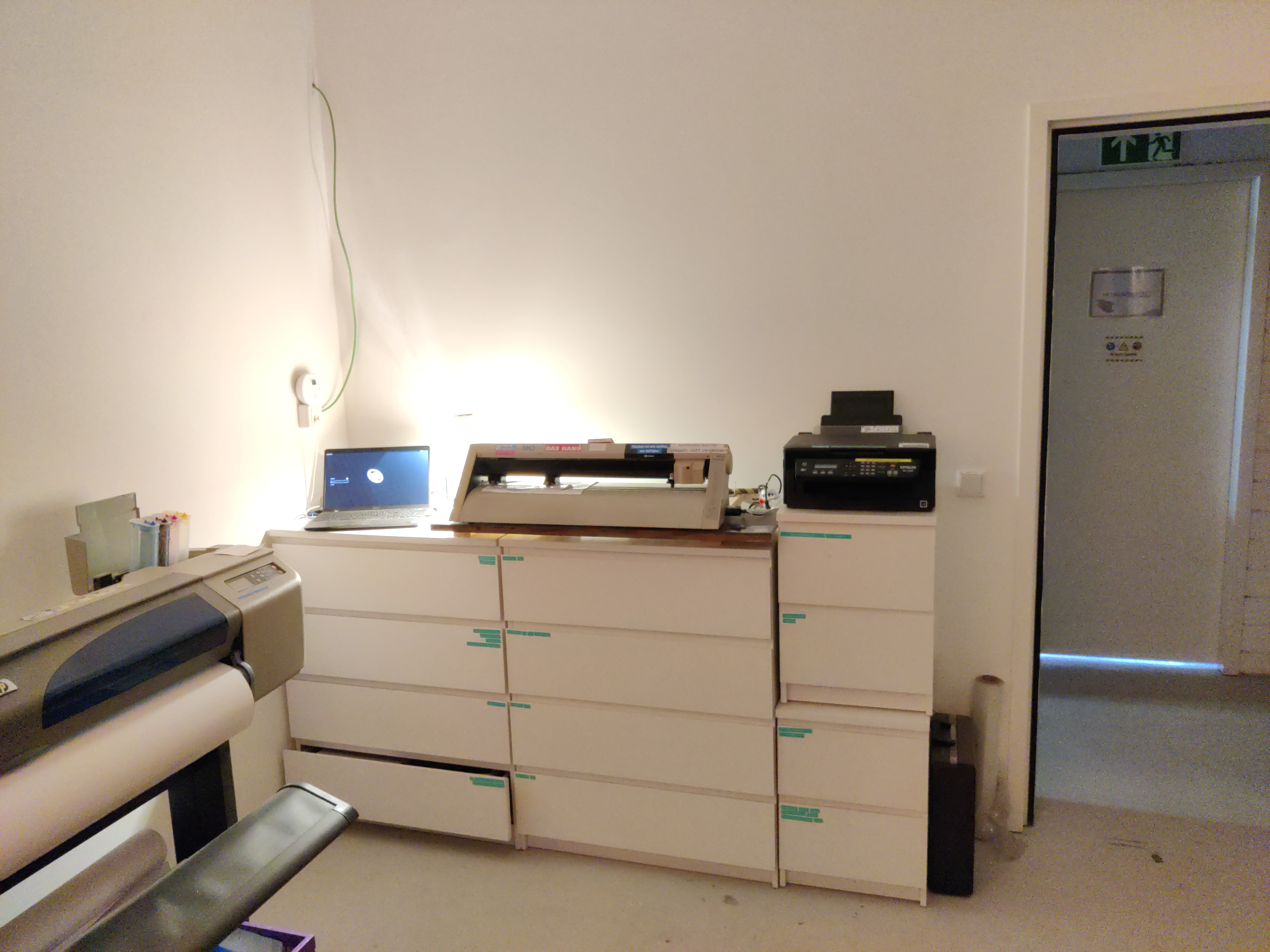 Roland PNC-950 vinyl cutter, sublimation printer